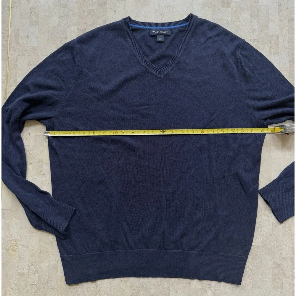 Banana Republic Sweater Mens Large Navy Blue Luxury Blend Silk Cashmere Pullover
